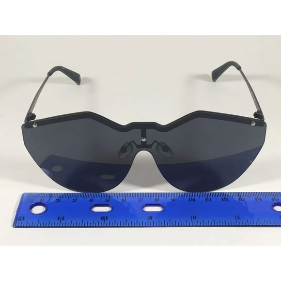 Le Specs Noir De Vie Sunglasses